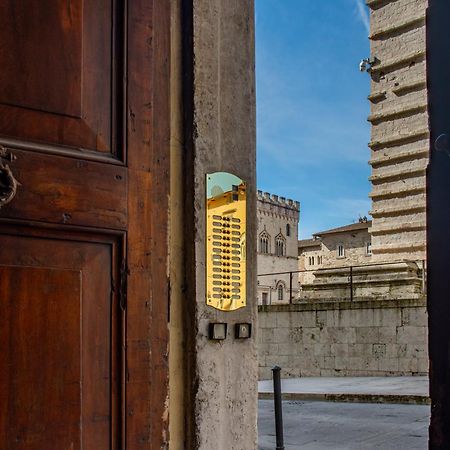 Maggiore Suite - Piazza IV Novembre เปรูจา ภายนอก รูปภาพ