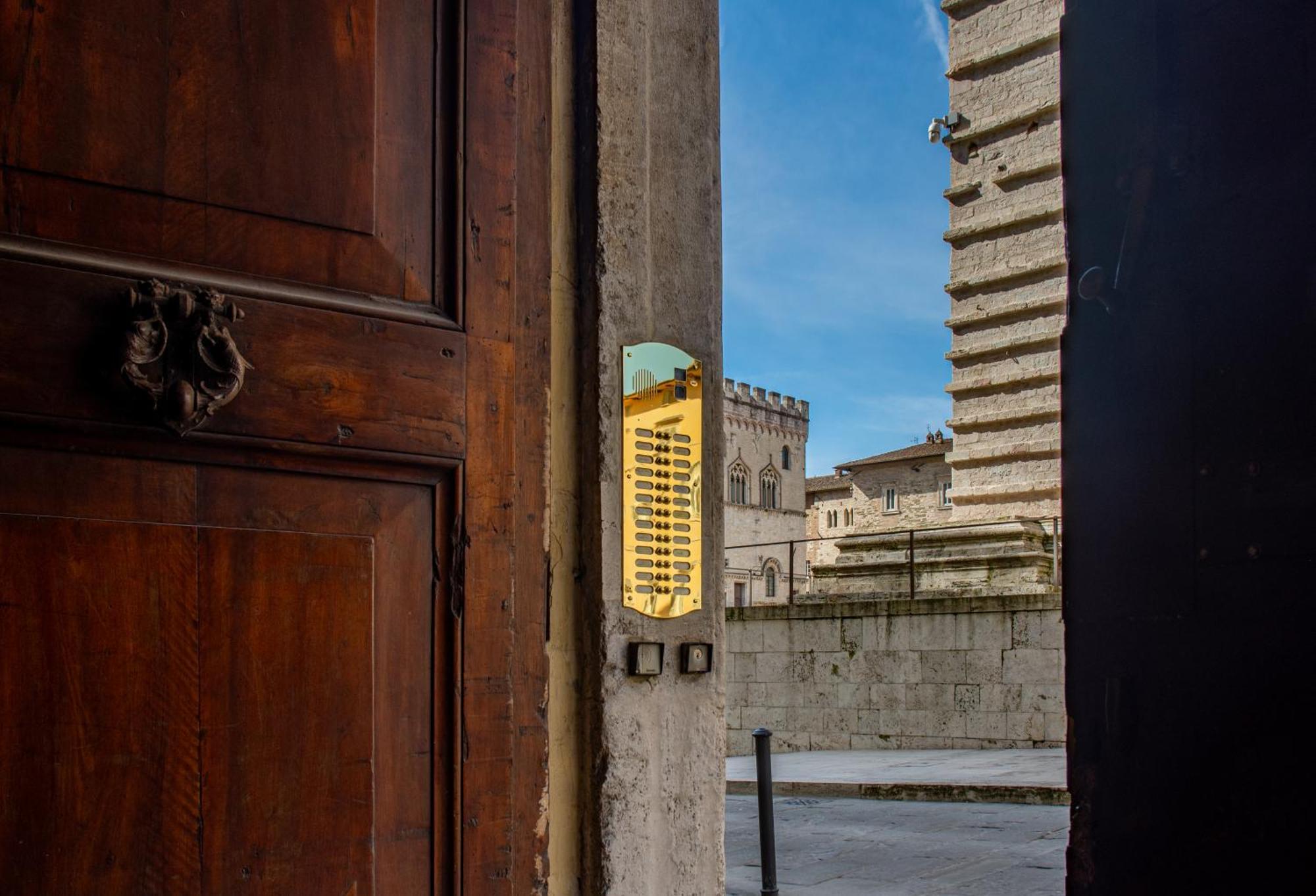 Maggiore Suite - Piazza IV Novembre เปรูจา ภายนอก รูปภาพ