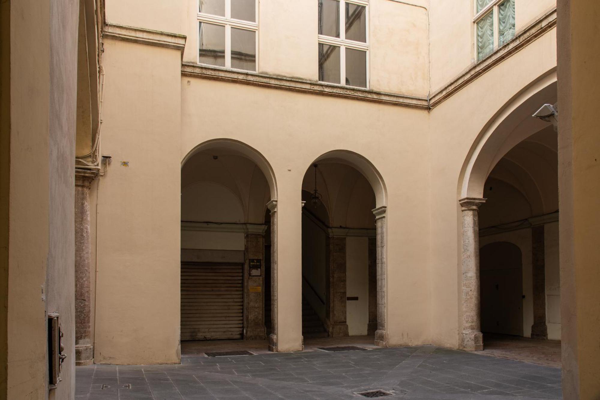 Maggiore Suite - Piazza IV Novembre เปรูจา ภายนอก รูปภาพ